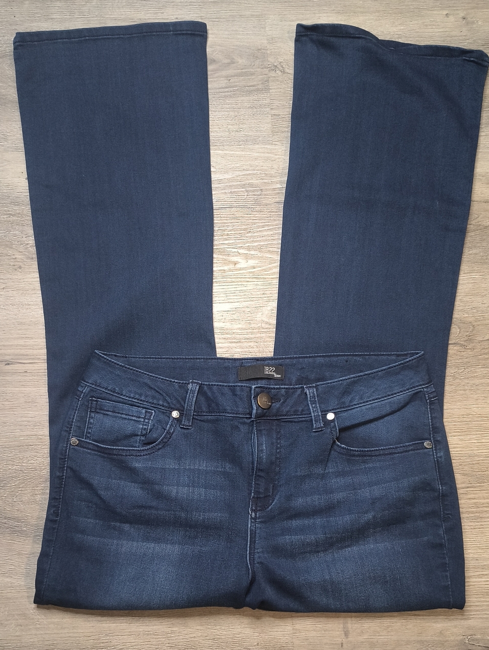 S1197 Mid Rise Flare Leg w/31" Inseam 1822 Women's Size 14 Jeans